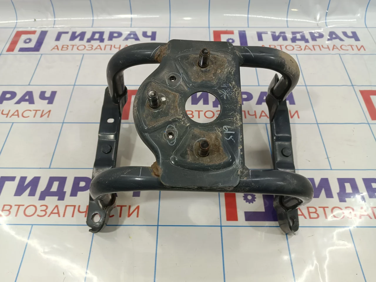 Кронштейн крепления запасного колеса Ford EcoSport 1862308